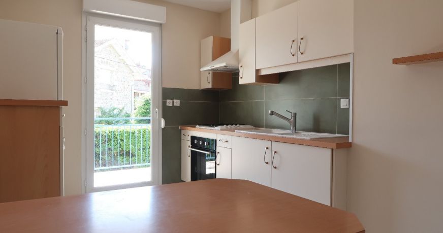 location Appartement Unieux