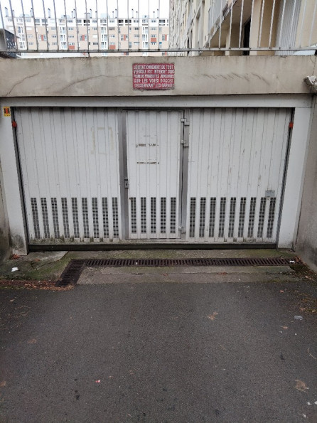 vente Garage Saint Etienne - Photo 1