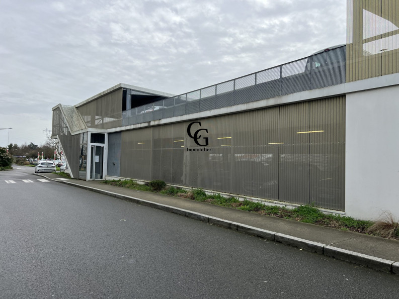 location Parking intérieur Vertou - Photo 3