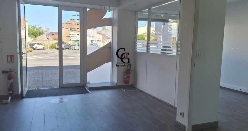 location Local commercial Rezé