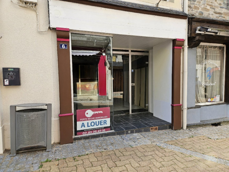 location Local commercial Chateaubriant - Photo 1