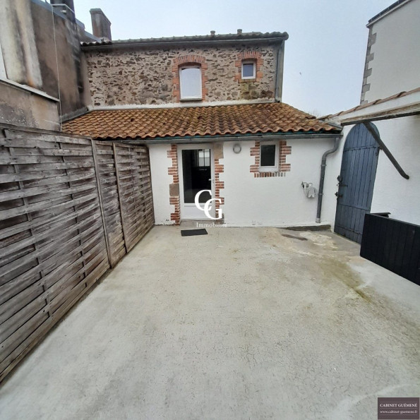 location Maison Saint-denis-la-chevasse - Photo 9