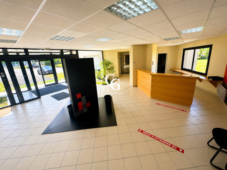 vente Local commercial Vieillevigne - Photo 5