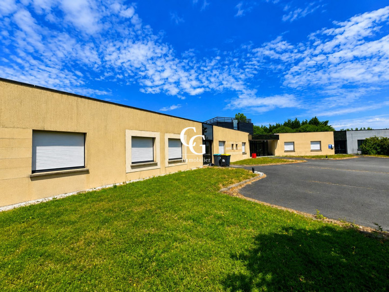 vente Local commercial Vieillevigne - Photo 3