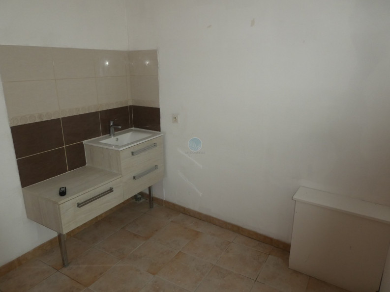 location Local commercial La Ferte Saint Aubin - Photo 3