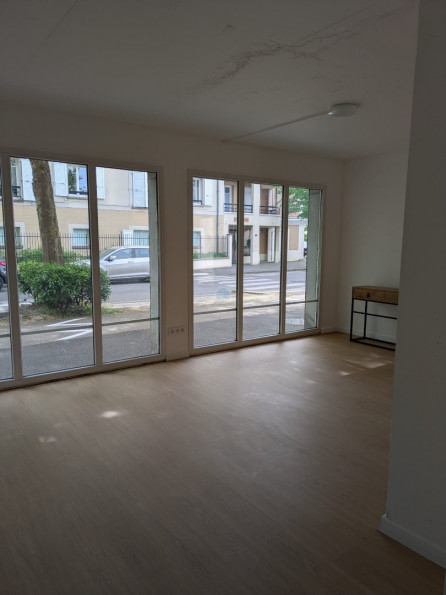 location Local commercial Orleans - Photo 4
