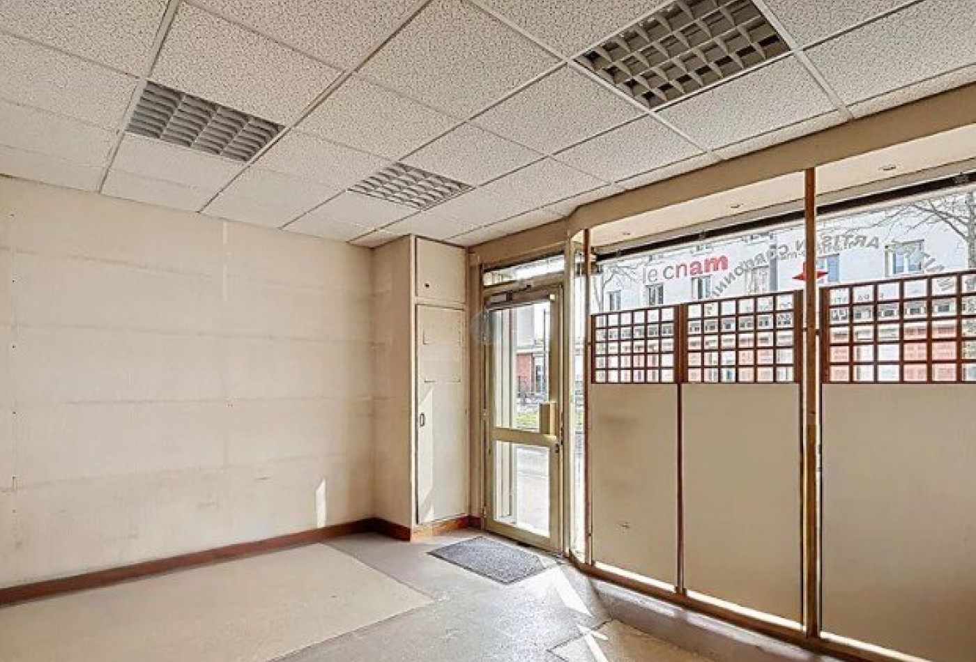 vente Local commercial Orleans - Photo 1