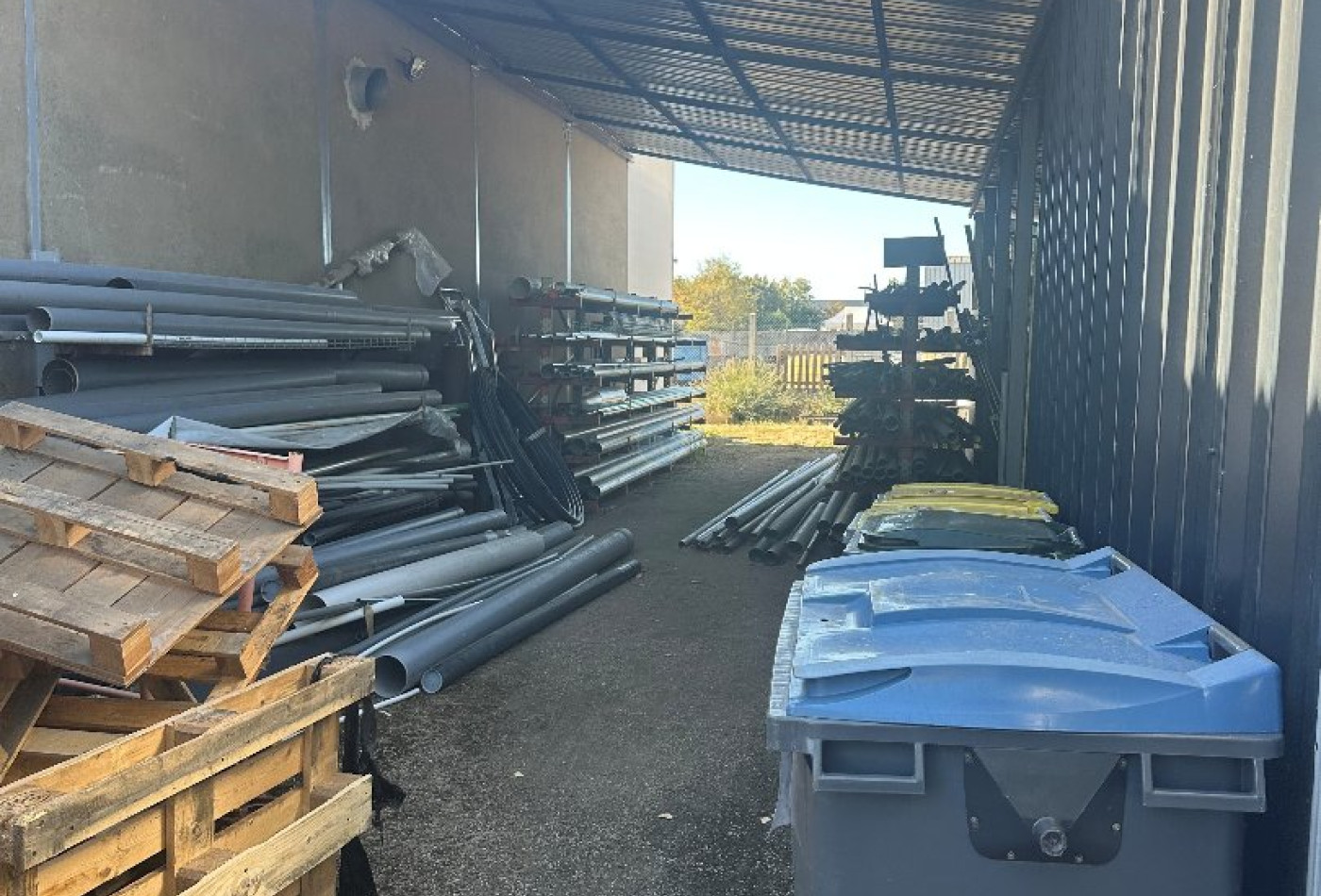 location Entrepots et bureaux Saint Jean De Braye - Photo 5