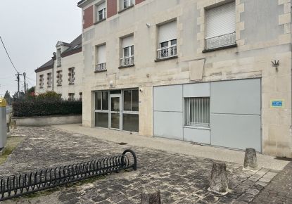 location Local commercial Saint Denis En Val