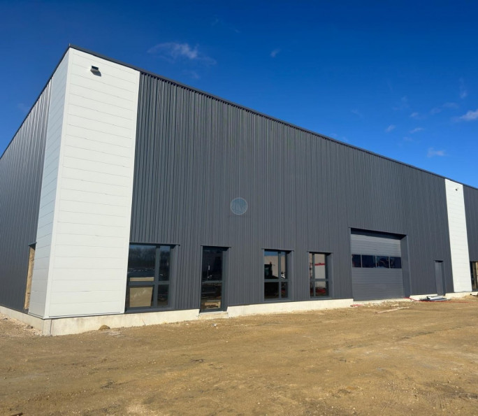 location Locaux d'activité Saran - Photo 1