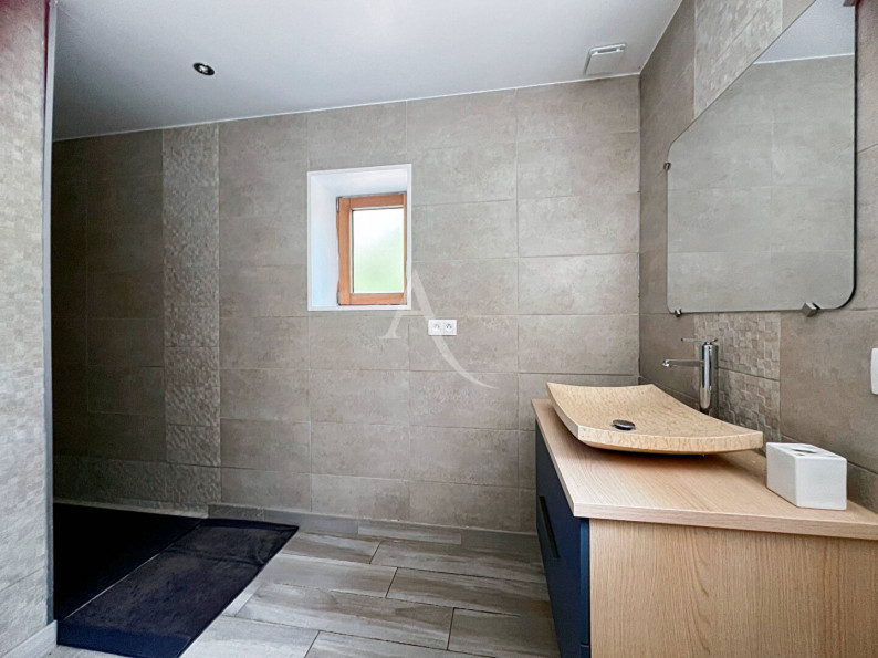 à vendre Maison
Albas
- Photo 10