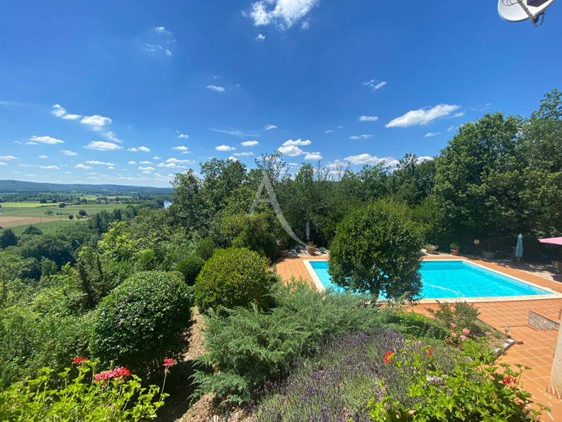 for sale Maison
Puy L Eveque
- Photo 2