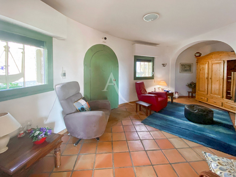 for sale Maison
Puy L Eveque
- Photo 4