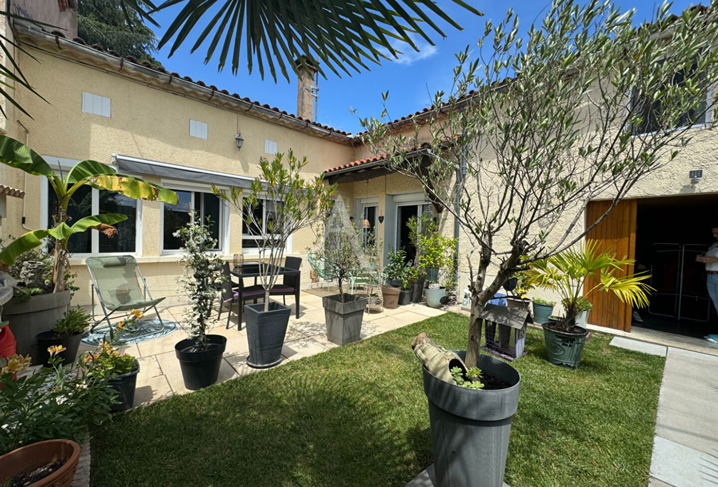 vente Maison
Duravel
- Photo 1