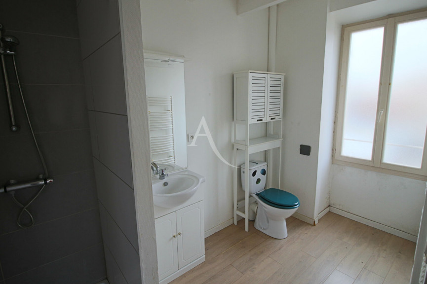 for sale Maison de ville
Puy L Eveque
- Photo 4