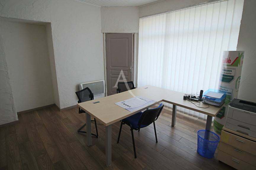 for sale Maison de ville
Puy L Eveque
- Photo 8