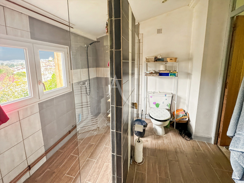 à vendre Maison
Puy L Eveque
- Photo 5