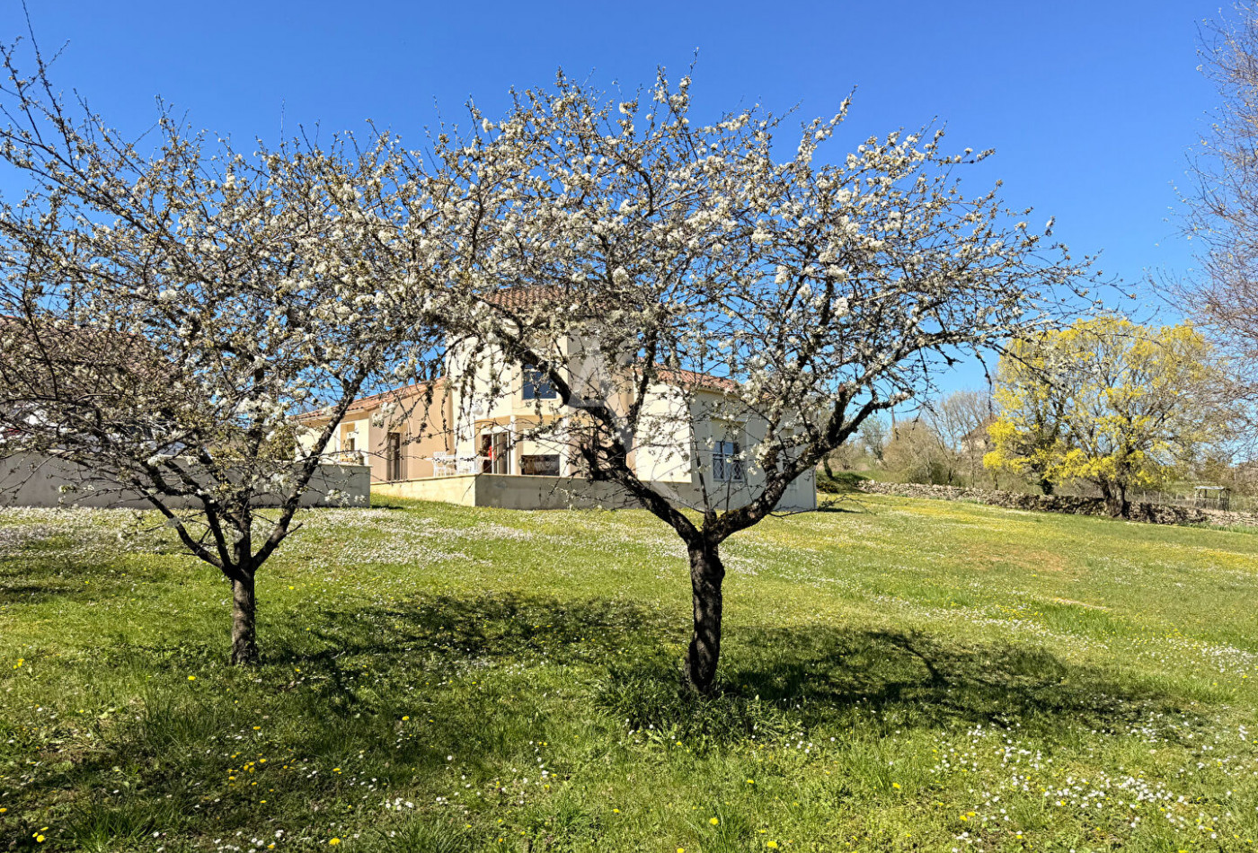 vente Maison
St Vincent Rive D Olt
- Photo 1