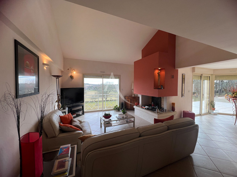 à vendre Maison
St Vincent Rive D Olt
- Photo 4