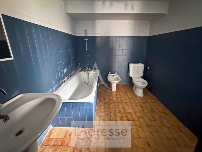 à vendre Maison
Vire Sur Lot
- Photo 13