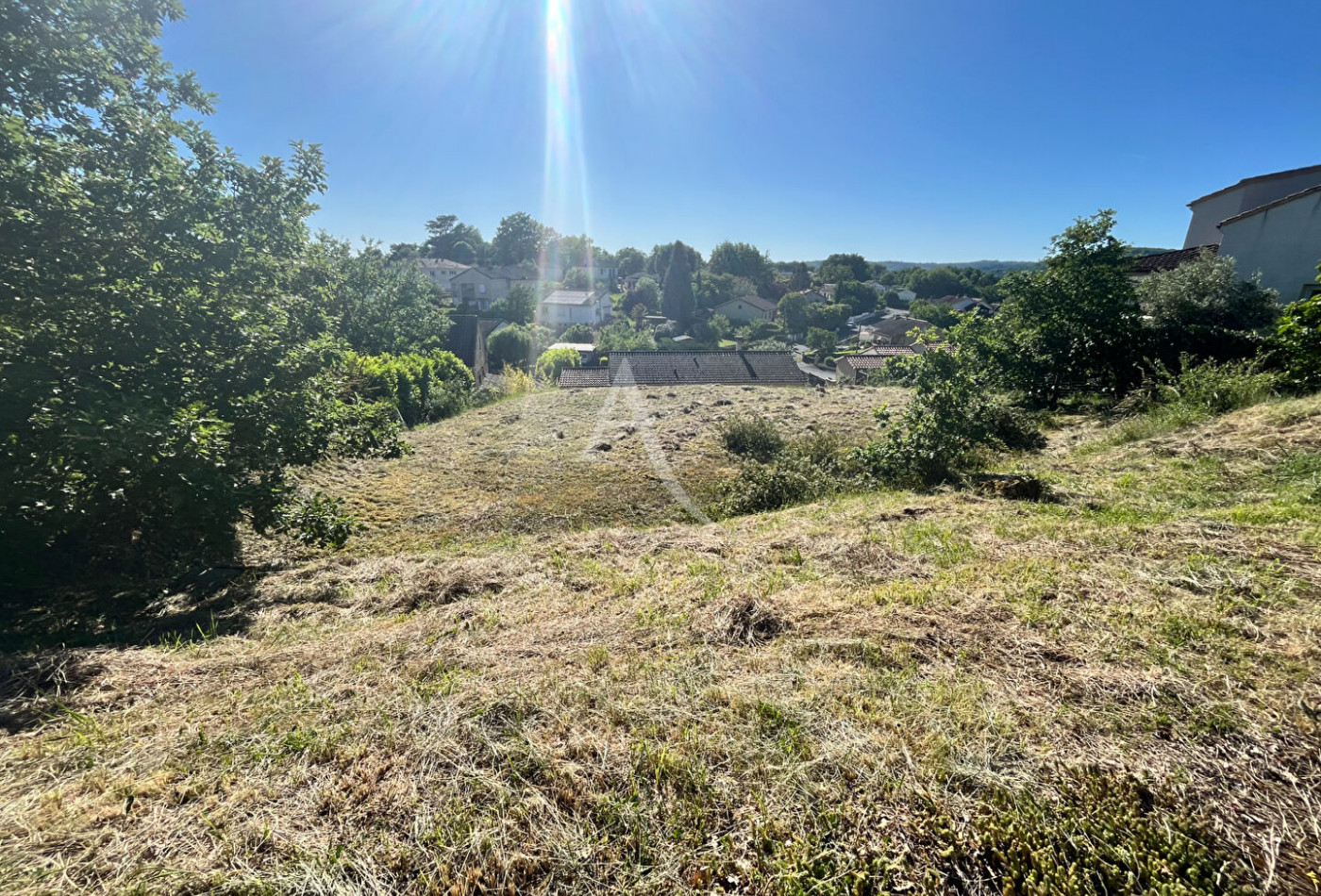 vente Terrain
Puy L Eveque
- Photo 2