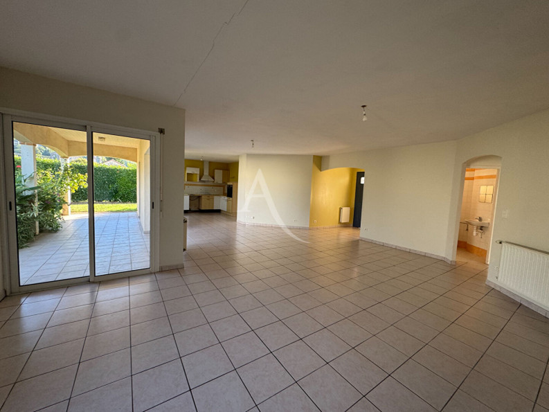 for sale Maison
Puy L Eveque
- Photo 3