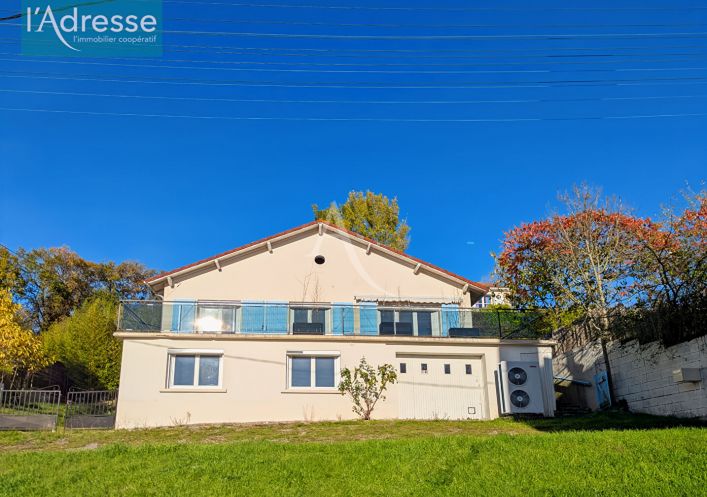 à vendre Maison 
Puy L Eveque
