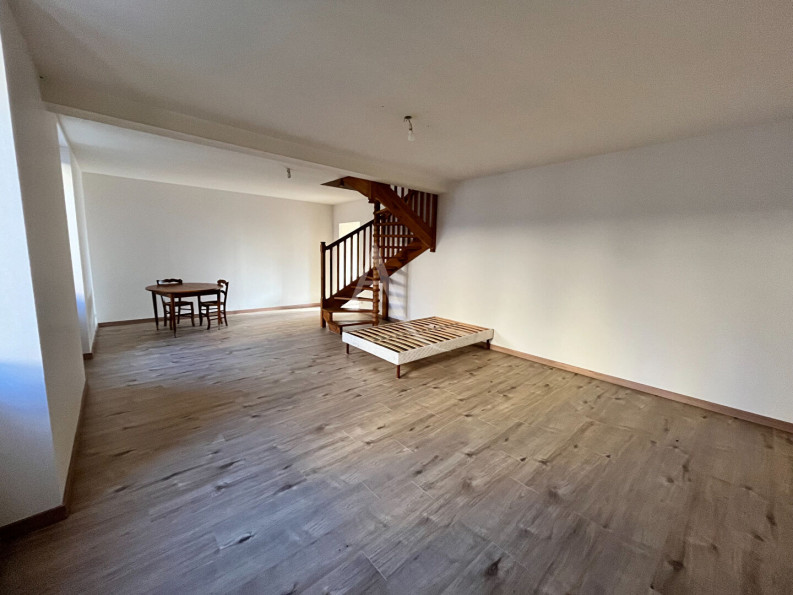 à vendre Immeuble
Villefranche Du Perigord
- Photo 3