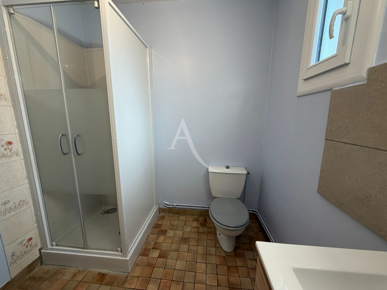 for rent Maison
Puy L Eveque
- Photo 7