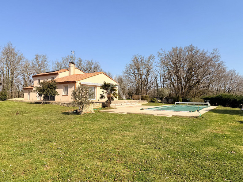 à vendre Maison
Luzech
- Photo 2