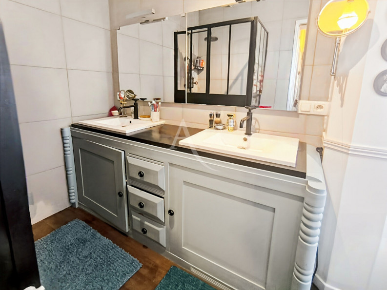 à vendre Maison
Villefranche Du Perigord
- Photo 11