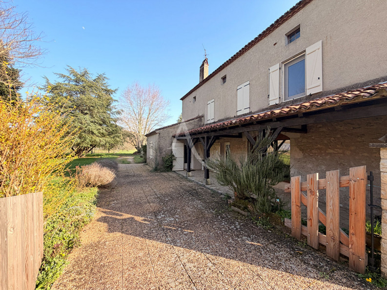 à vendre Maison
Anglars Juillac
- Photo 1