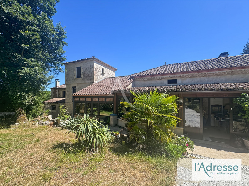 à vendre Maison
Montcuq En Quercy Blanc
- Photo 1