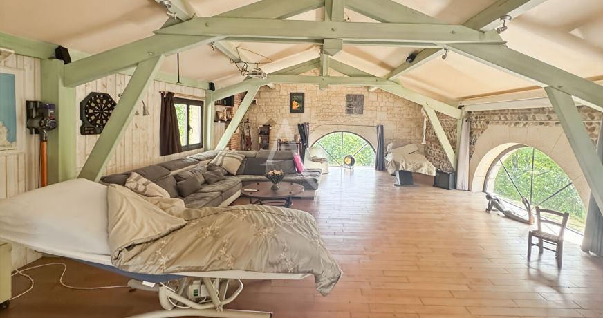 vente Maison
Montcuq En Quercy Blanc