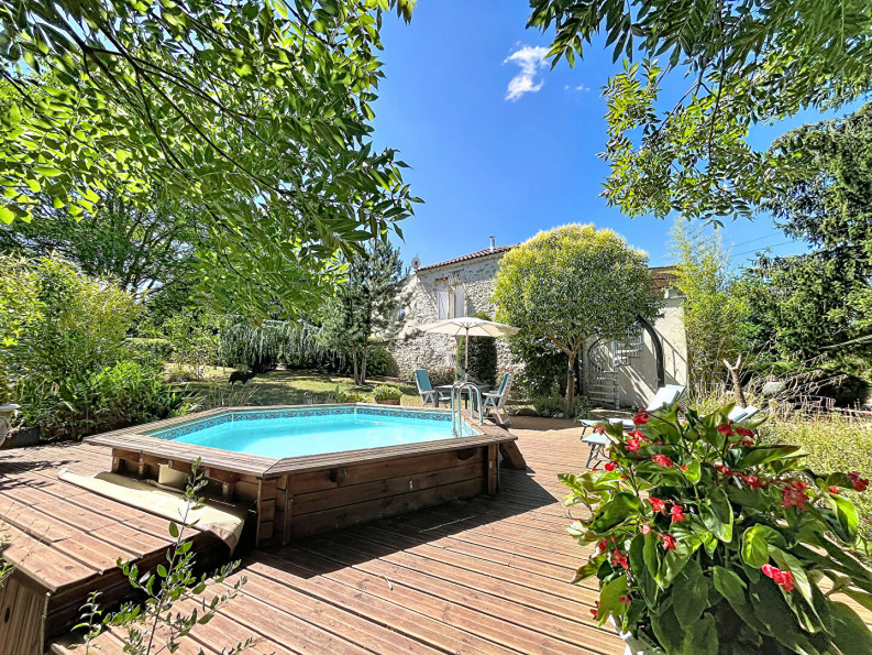 à vendre Maison
Douelle
- Photo 3