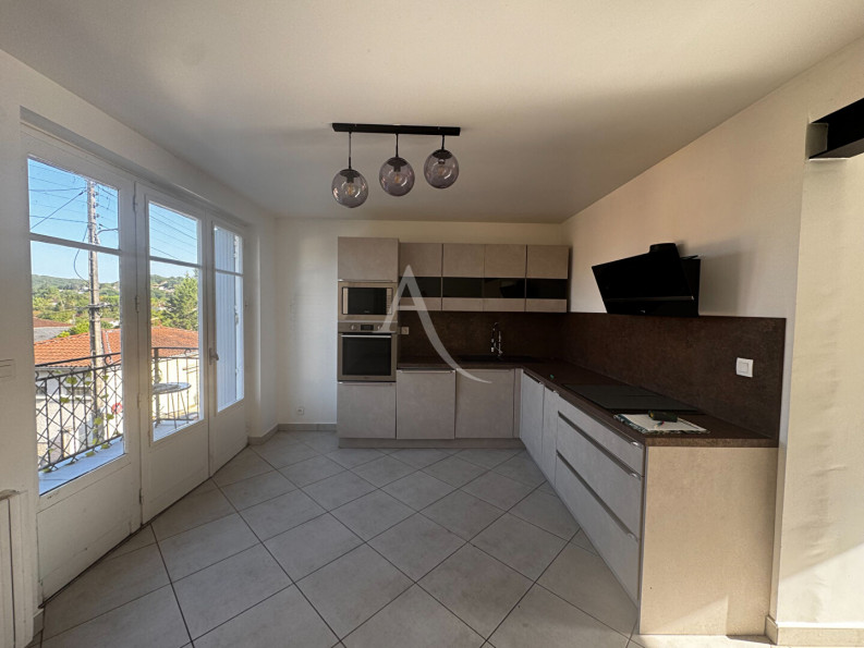 à vendre Maison
Puy L Eveque
- Photo 3