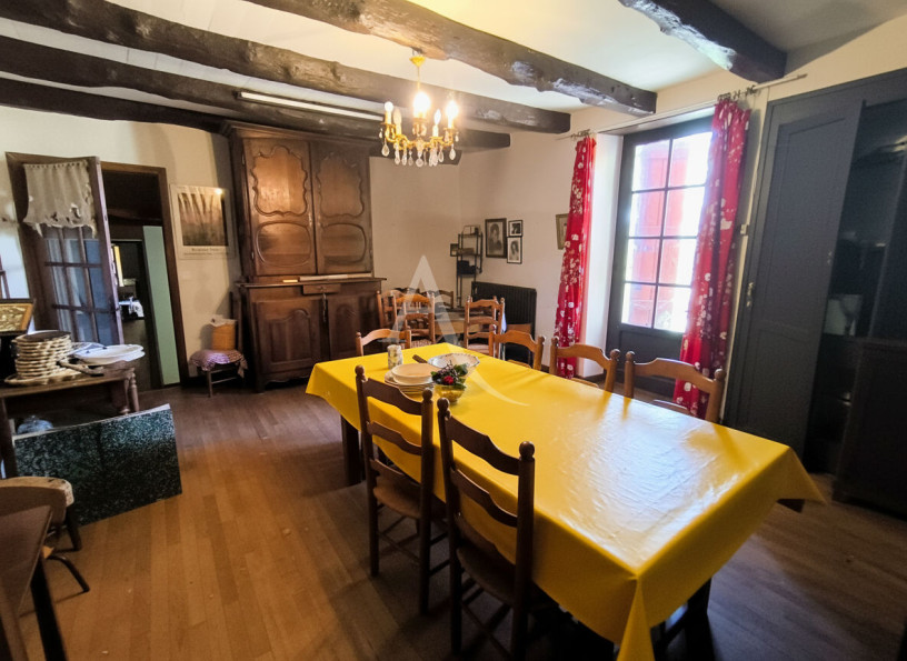à vendre Maison
Frayssinet Le Gelat
- Photo 4