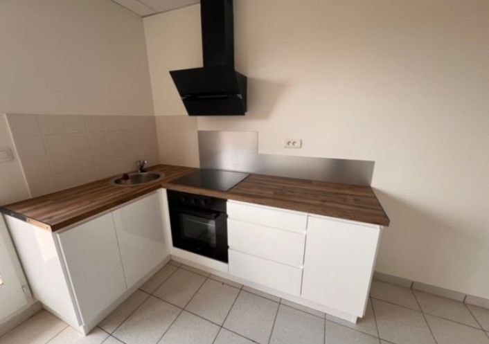 location Local commercial Saint Pierre Montlimart