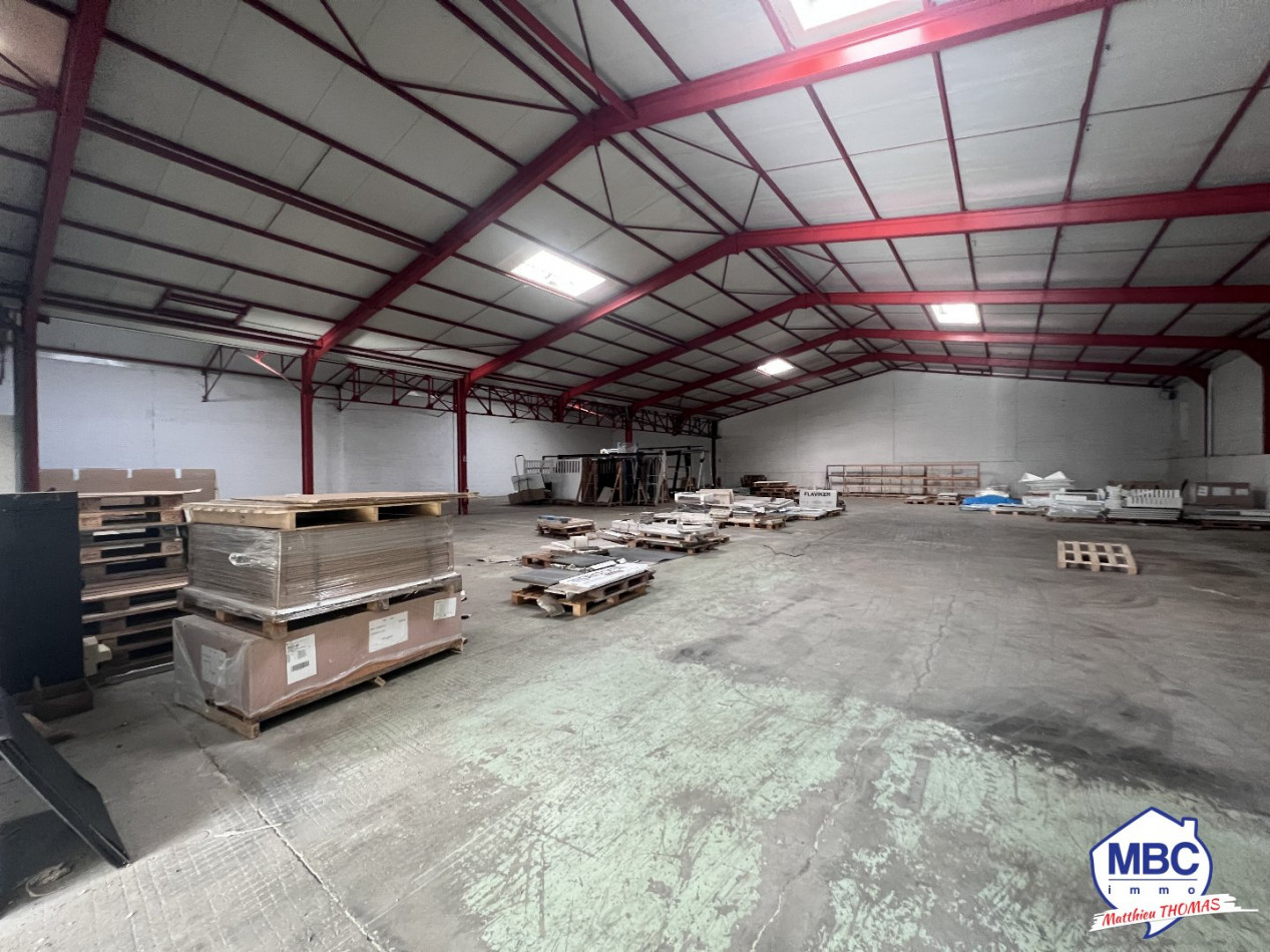 sale Entrepot Cholet - Photo 1