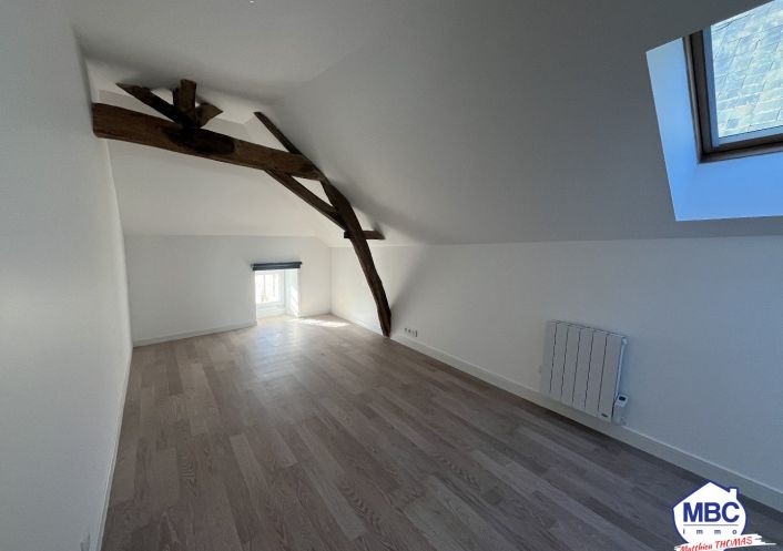 location Appartement rénové La Chapelle Saint Florent