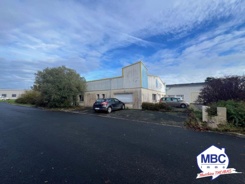 location Local commercial Beaupreau - Photo 5