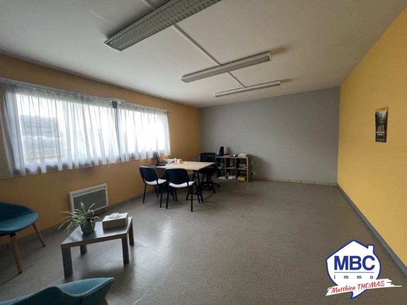 location Local commercial Beaupreau - Photo 8