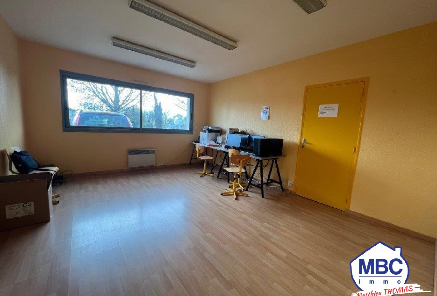 location Local commercial Beaupreau - Photo 9