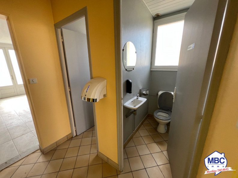 location Atelier Beaupreau En Mauges - Photo 6