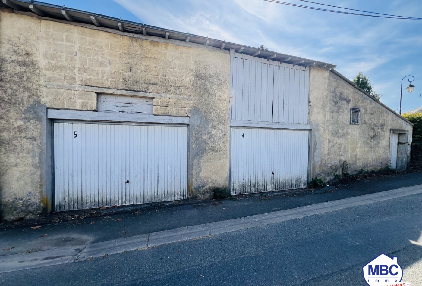 location Bâtiment Mauges-sur-loire - Photo 1