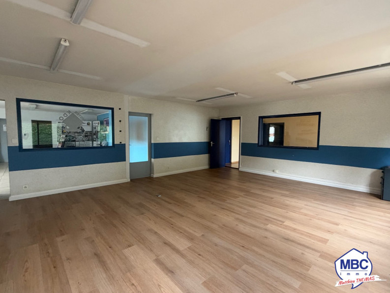 location Local commercial Beaupreau En Mauges - Photo 4