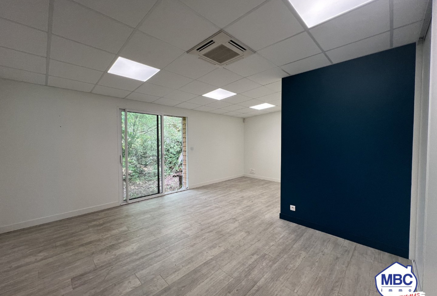 location Local commercial La Seguiniere - Photo 4