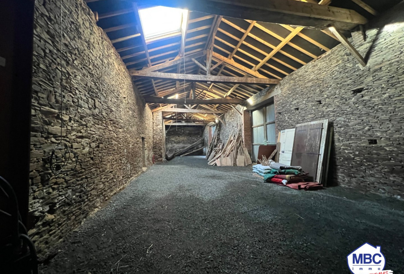 location Bâtiment Beaupreau En Mauges - Photo 3