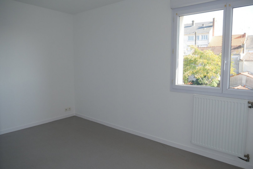 location Appartement terrasse Cholet - Photo 7