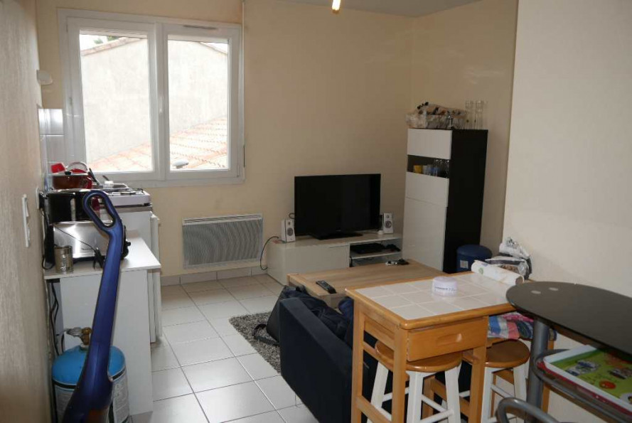 location Appartement Nuaille - Photo 1